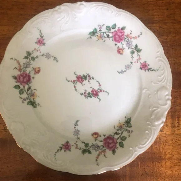 Vintage Wawel Poland Rose Garden 10 1/2" Dinner Plate - Picture 3 of 6
